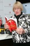 Kathryn Joosten - Desperate Housewives and West Wing (Red Flag Rule Book) Kathryn Joosten - Desperate Housewives and West Wing (Red Flag Rule Book)